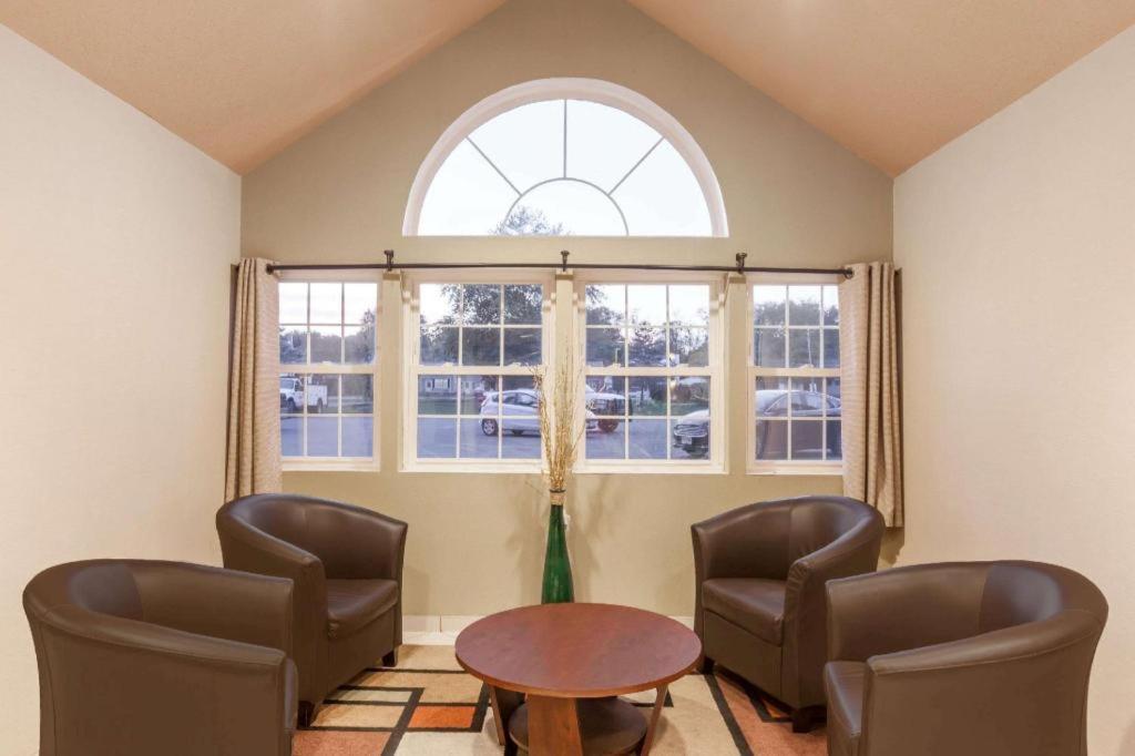 Super 8 By Wyndham Schenectady - Albany Area Hotel Buitenkant foto