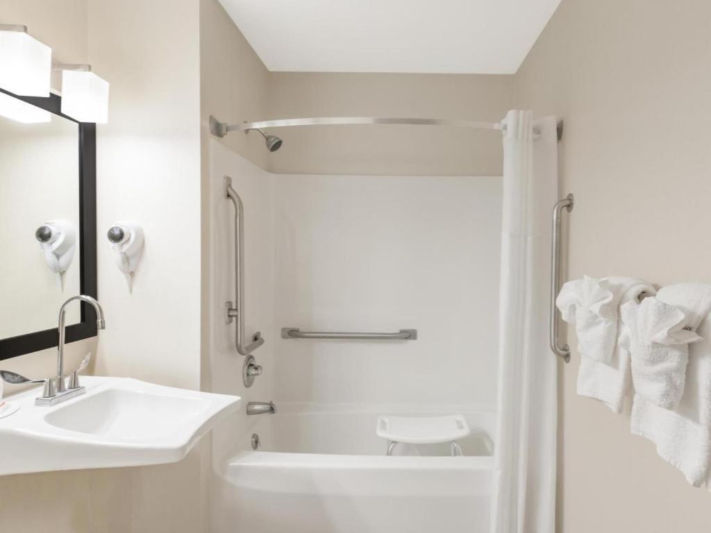 Super 8 By Wyndham Schenectady - Albany Area Hotel Buitenkant foto
